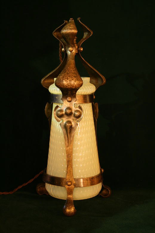 Benson hung lamp�@11
