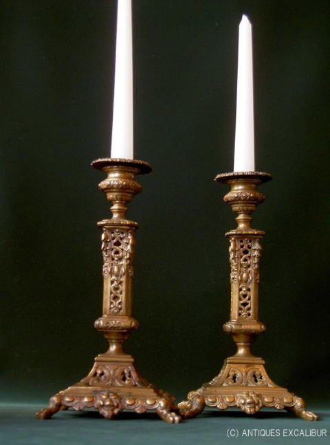 $B%-%c%s%I%k%[%k%@!<(B Candle holders (CH 11)